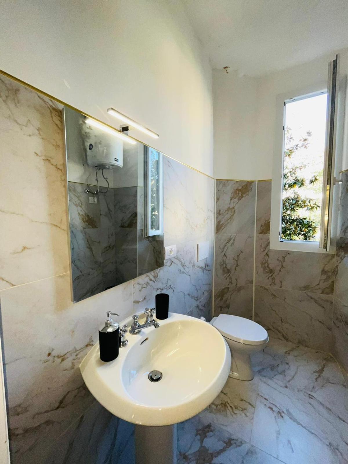 Oriani Bnb Bed & Breakfast Firenze Bagian luar foto