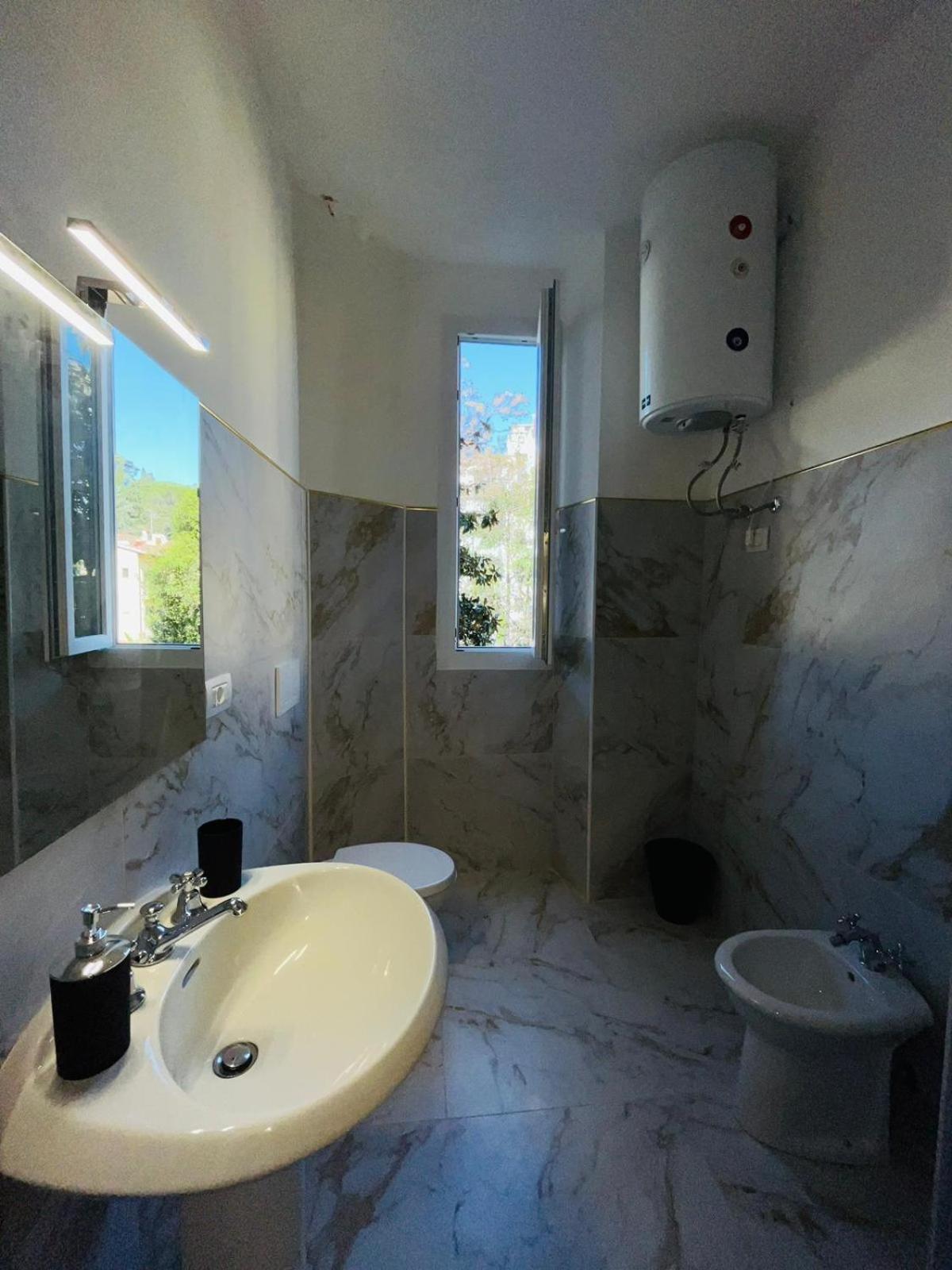 Oriani Bnb Bed & Breakfast Firenze Bagian luar foto